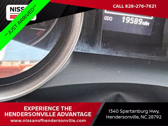 Used 2022 Toyota Camry SE FWD image 1