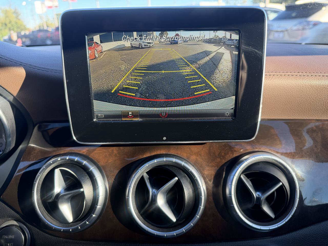 Used 2015 Mercedes-Benz CLA 250 4MATIC image 23
