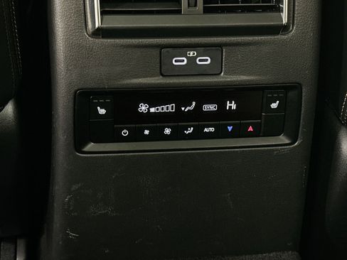 Used 2024 MAZDA CX-90 Plug-In Hybrid w/ Premium Plus image 37