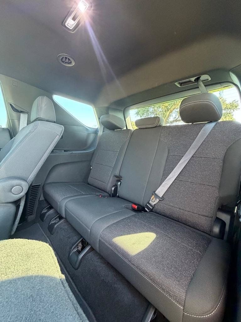Used 2024 Chevrolet Traverse LT FWD image 14