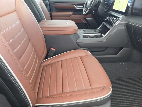 New 2026 GMC Sierra 3500 Denali Ultimate image 12