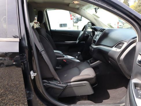 Used 2015 Dodge Journey SXT w/ Flexible Seating Group FWD image 11