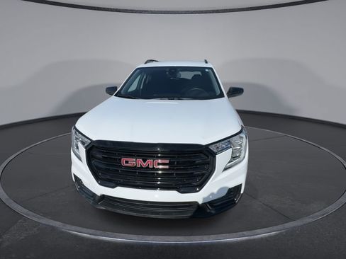 Certified 2023 GMC Terrain SLE w/ Driver Convenience Package image 3