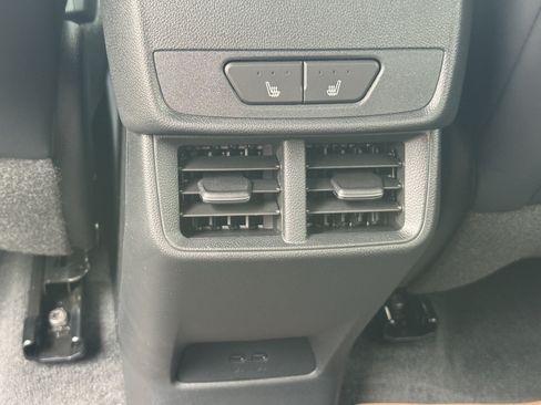 New 2027 GMC Terrain AT4 w/ Convenience Package III AWD/4WD image 17
