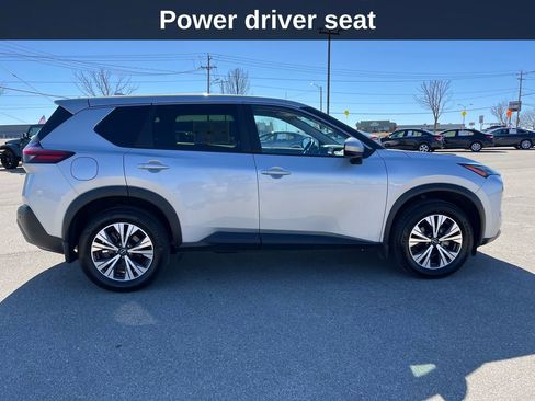 Used 2023 Nissan Rogue SV image 8