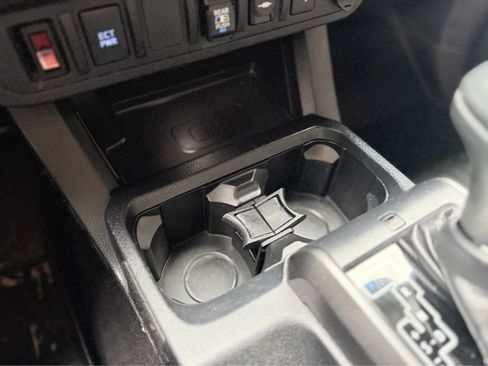 Used 2019 Toyota Tacoma TRD Off-Road image 28