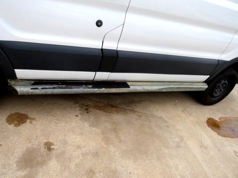 Used 2015 Ford Transit 250 130 Low Roof w/ Exterior Upgrade Package image 19