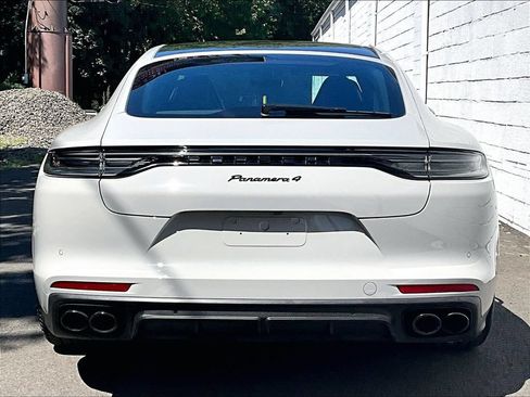 Certified 2023 Porsche Panamera 4 Platinum Edition AWD/4WD image 9