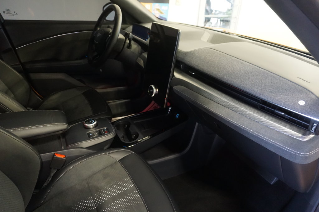 Used 2022 Ford Mustang Mach-E GT w/ GT Performance Edition AWD/4WD image 27
