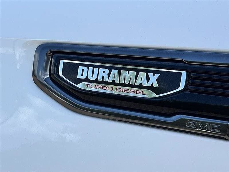 Used 2022 GMC Sierra 1500 AT4 w/ AT4 Preferred Package AWD/4WD image 11