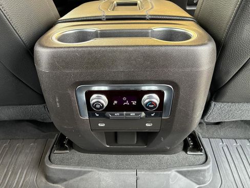 Used 2021 GMC Yukon XL Denali image 31