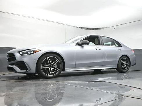 Used 2025 Mercedes-Benz C 300 Sedan image 36