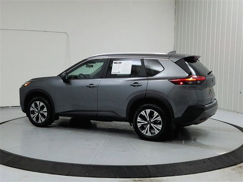 Used 2023 Nissan Rogue SV w/ SV Premium Package image 5