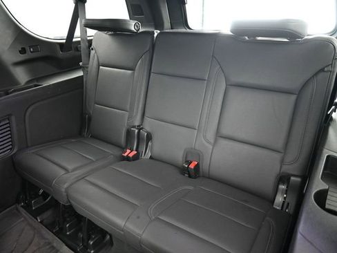 Used 2024 Chevrolet Suburban LT w/ LT Signature Package image 29