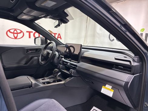 Used 2026 Toyota RAV4 XSE AWD/4WD image 13