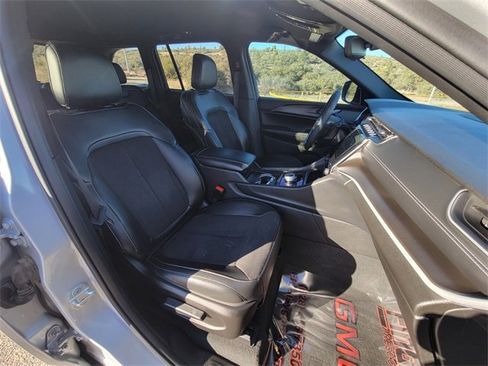 Used 2024 Jeep Grand Cherokee Altitude image 15