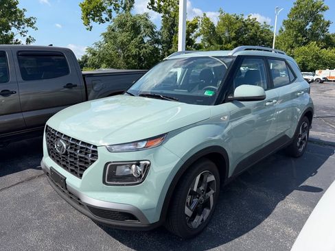 Certified 2026 Hyundai Venue SEL FWD image 1