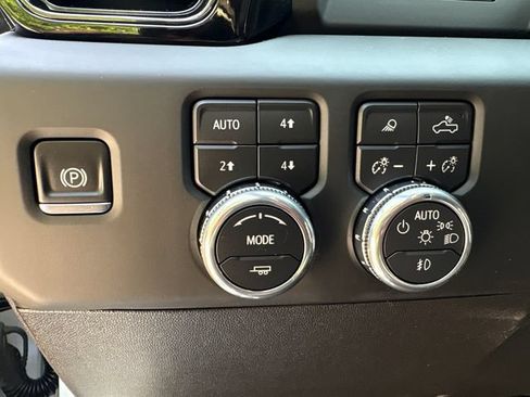 Certified 2025 GMC Sierra 2500 AT4 AWD/4WD image 25