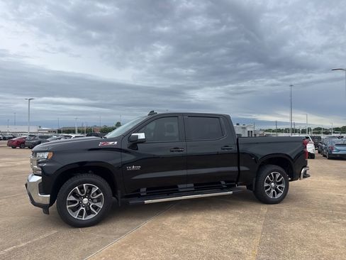 Used 2021 Chevrolet Silverado 1500 LT w/ Texas Edition Plus AWD/4WD image 11
