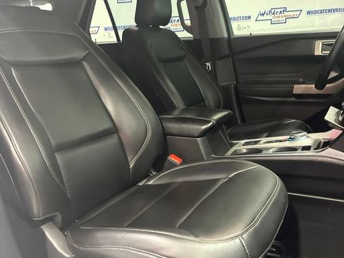 Used 2023 Ford Explorer XLT w/ Equipment Group 202A RWD image 38