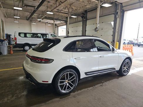 Used 2023 Porsche Macan AWD/4WD image 2