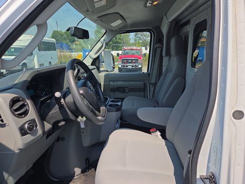 New 2024 Ford E-450 and Econoline 450 Super Duty w/ Power Windows & Locks Group image 21