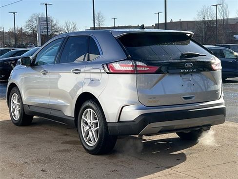 Used 2024 Ford Edge SEL image 10