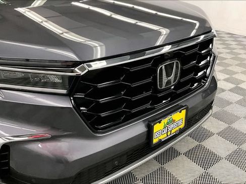 Used 2025 Honda Pilot Elite image 35