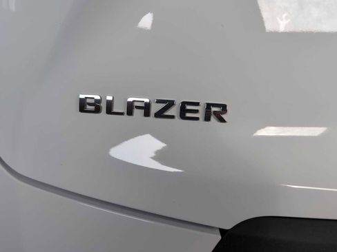 Used 2024 Chevrolet Blazer LT w/ Convenience Package image 30