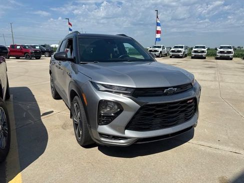 Used 2023 Chevrolet TrailBlazer RS FWD image 8