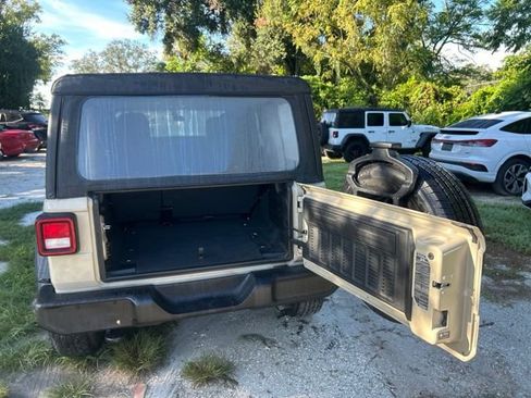 Used 2022 Jeep Wrangler Unlimited Sport AWD/4WD image 7
