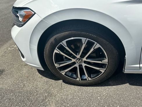 Used 2024 Volkswagen Jetta Sport FWD image 9