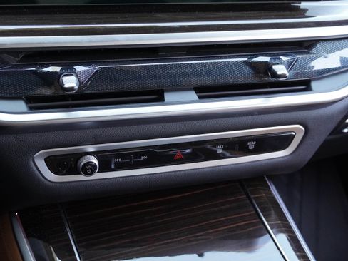 Used 2025 BMW X5 sDrive40i w/ Climate Comfort Package RWD image 28