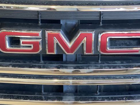 Used 2020 GMC Acadia SLT AWD/4WD image 10
