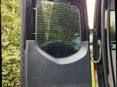 Used 2020 Mercedes-Benz Sprinter 2500 image 40