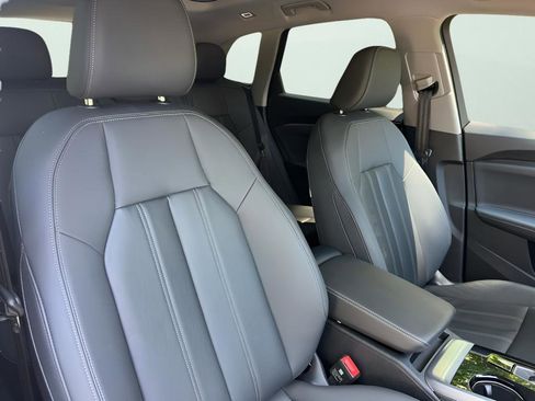 Certified 2025 Audi Q5 Premium w/ Premium Plus AWD/4WD image 17