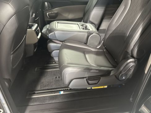 New 2026 Kia Carnival LXS image 29