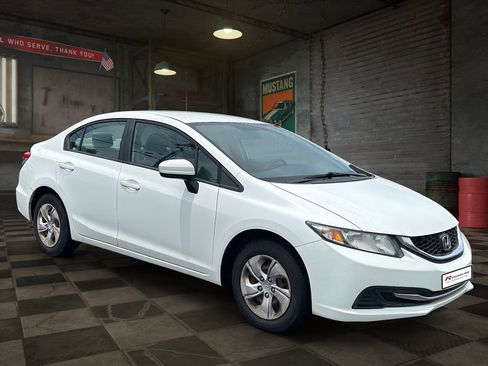Used 2015 Honda Civic LX image 2