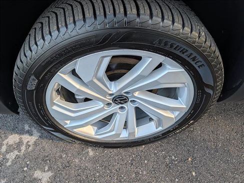 Used 2023 Volkswagen Atlas SE AWD/4WD image 9
