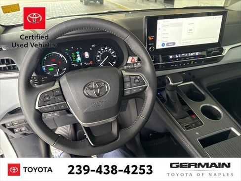 Certified 2025 Toyota Sienna XLE image 15