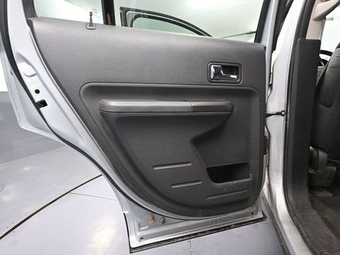 Used 2009 Ford Edge SEL image 31