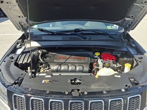 Used 2021 Jeep Compass Latitude AWD/4WD image 28