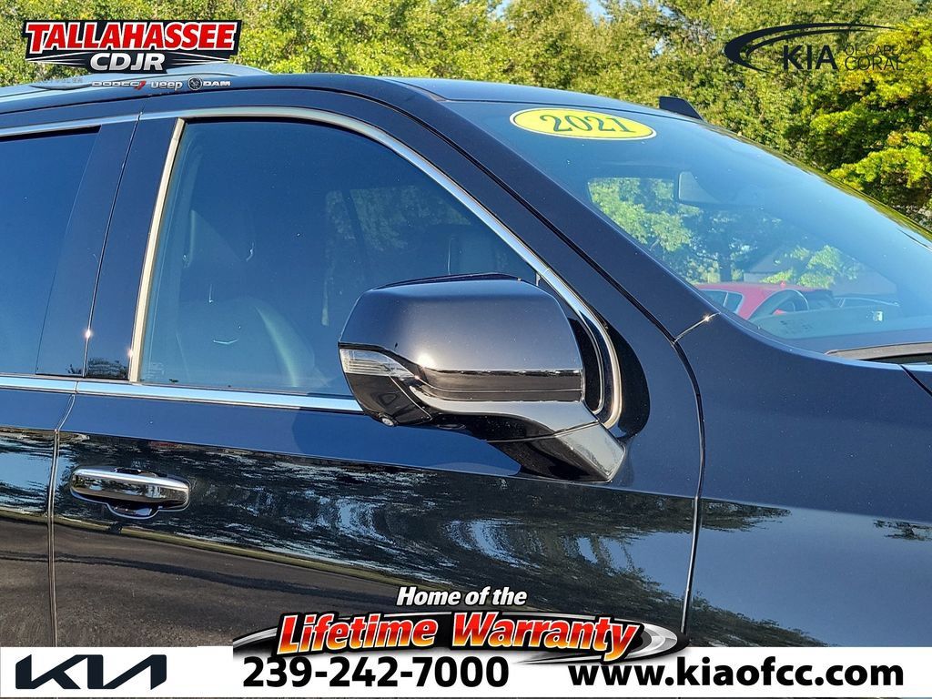 Used 2021 Cadillac Escalade Luxury RWD image 10