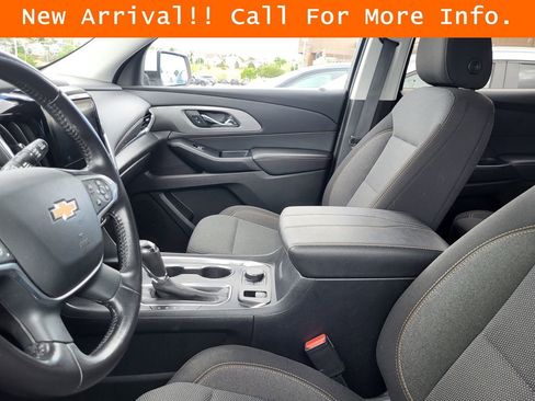 Used 2021 Chevrolet Traverse LT AWD/4WD image 11