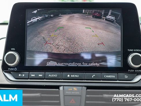 Used 2025 Nissan Altima 2.5 SV FWD image 35