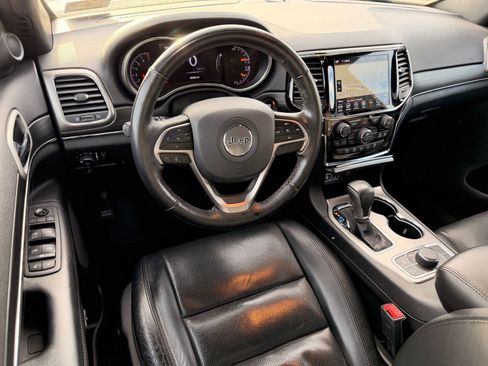 Used 2021 Jeep Grand Cherokee Limited w/ Luxury Group II image 11