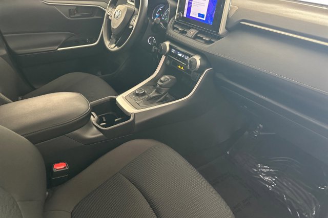 Certified 2025 Toyota RAV4 LE AWD/4WD image 20