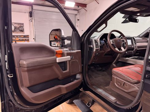 Used 2018 Ford F250 King Ranch w/ King Ranch Ultimate Package image 12