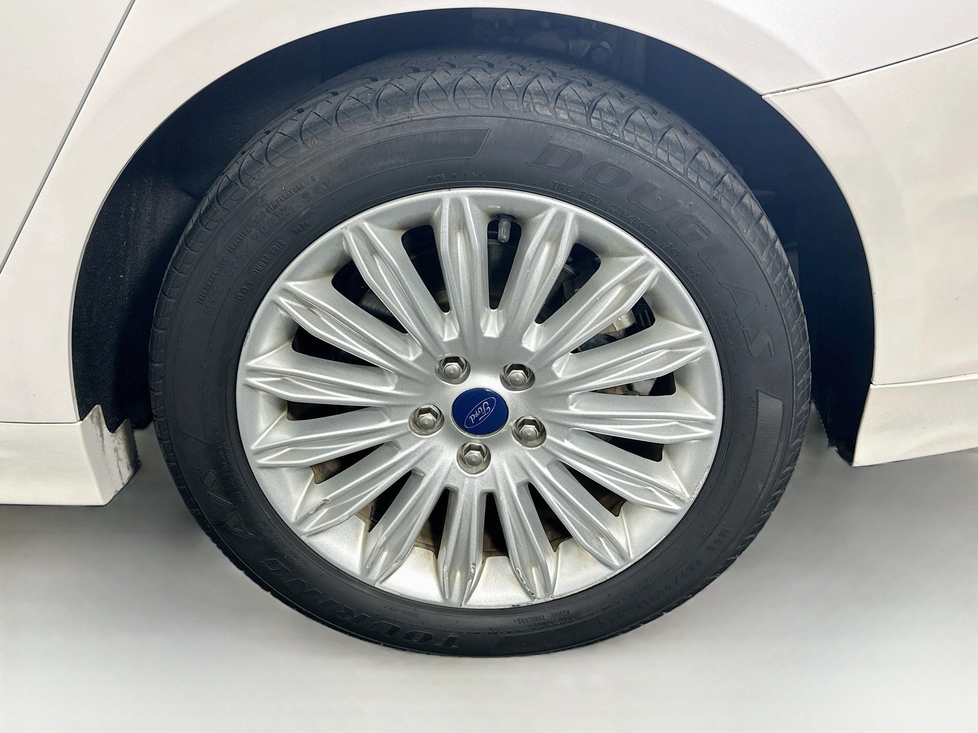 Used 2014 Ford Fusion SE w/ Equipment Group 502A FWD image 11