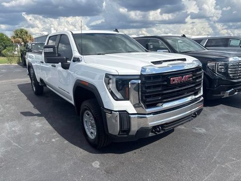 Used 2024 GMC Sierra 2500 Pro w/ Convenience Package AWD/4WD image 3